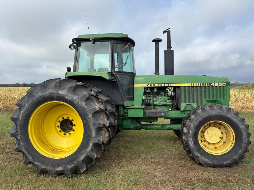 Image of John Deere 4850 Primary image