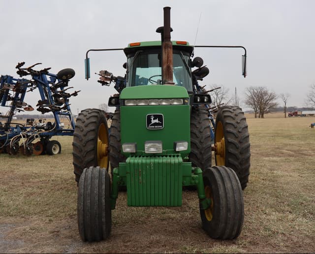 Image of John Deere 4850 equipment image 4