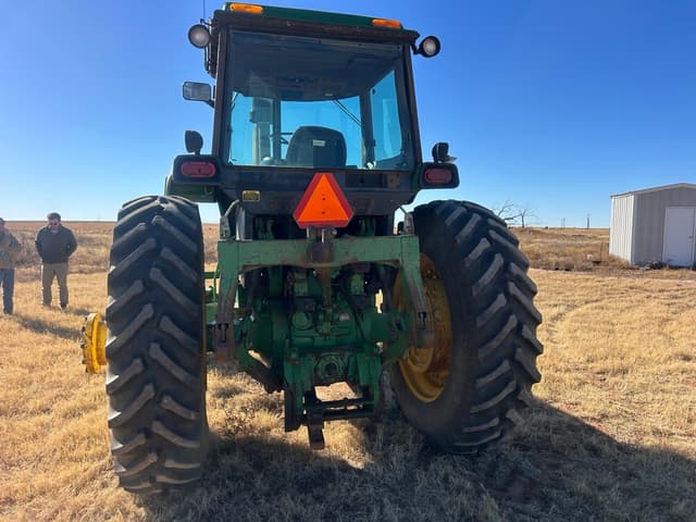 Image of John Deere 4850 equipment image 3