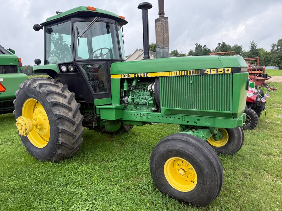 Image of John Deere 4850 Primary image
