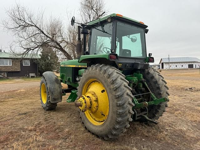 Image of John Deere 4850 equipment image 3