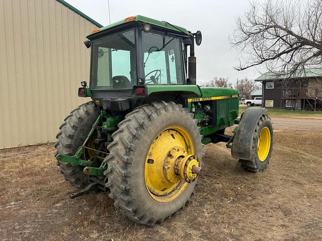 Image of John Deere 4850 equipment image 2