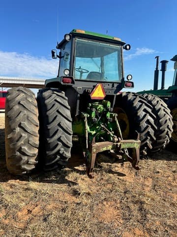 Image of John Deere 4850 Image 1