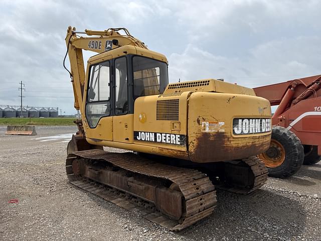 Image of John Deere 490E equipment image 3