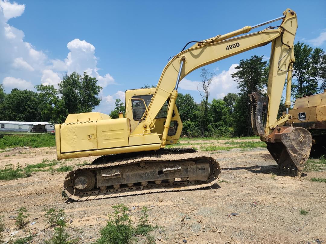Image of John Deere 490D Primary image
