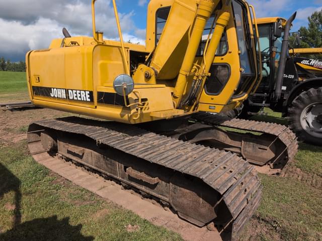 Image of John Deere 490E equipment image 4