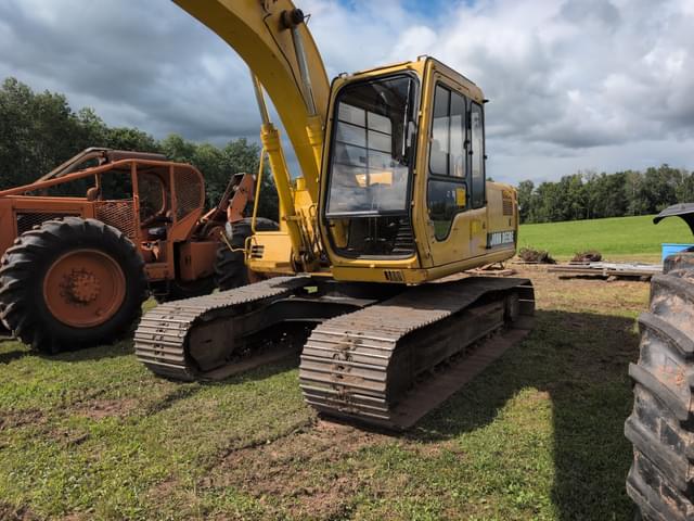 Image of John Deere 490E equipment image 1