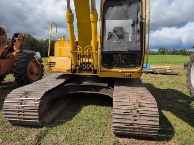 Image of John Deere 490E equipment image 2