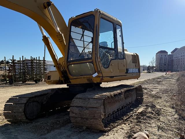 Image of John Deere 490E equipment image 2