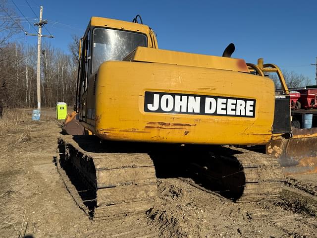 Image of John Deere 490E equipment image 4