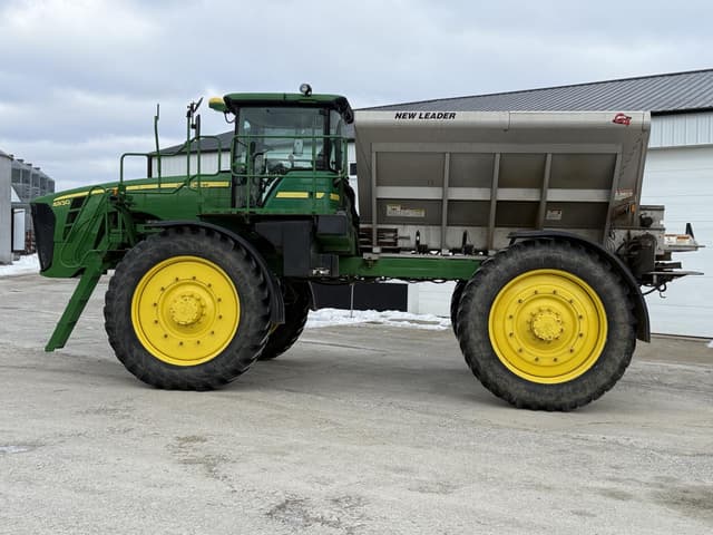 Image of John Deere 4930 equipment image 3