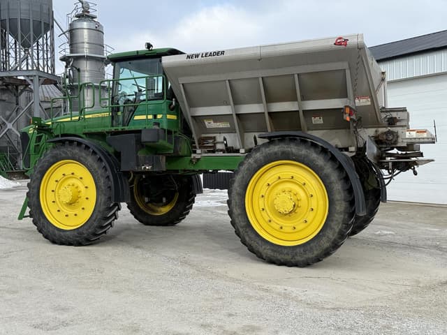 Image of John Deere 4930 equipment image 4