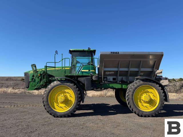 Image of John Deere 4930 equipment image 1