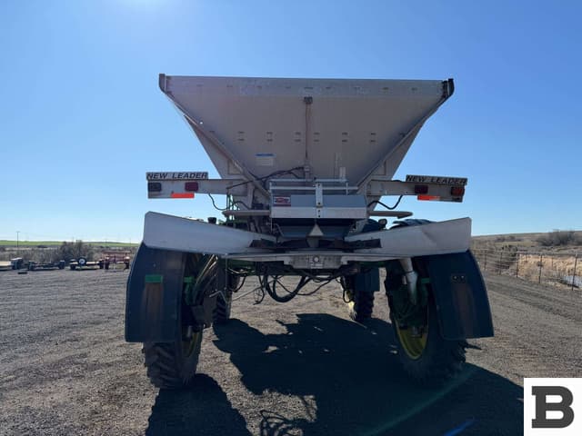 Image of John Deere 4930 equipment image 3