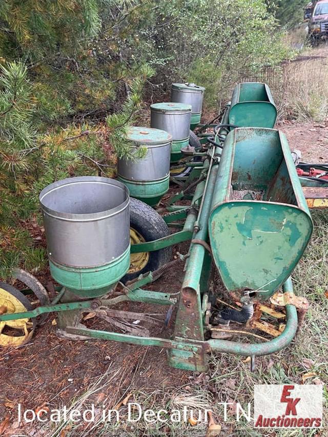 Image of John Deere 494 equipment image 2