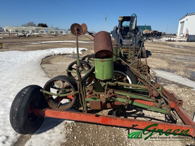 Image of John Deere 494 equipment image 4