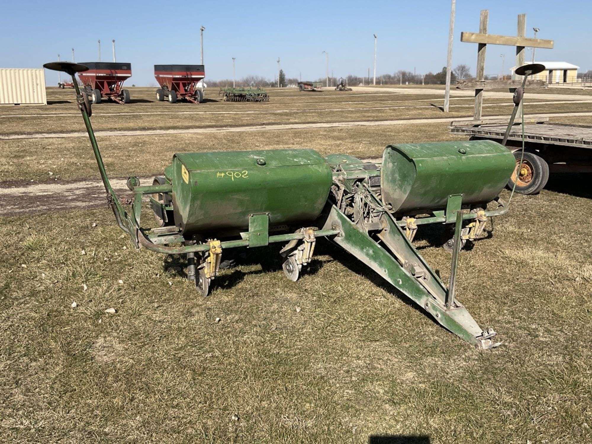 Main image John Deere 494
