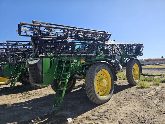 John Deere 4940 Equipment Image0