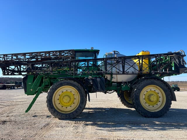 Image of John Deere 4940 equipment image 4