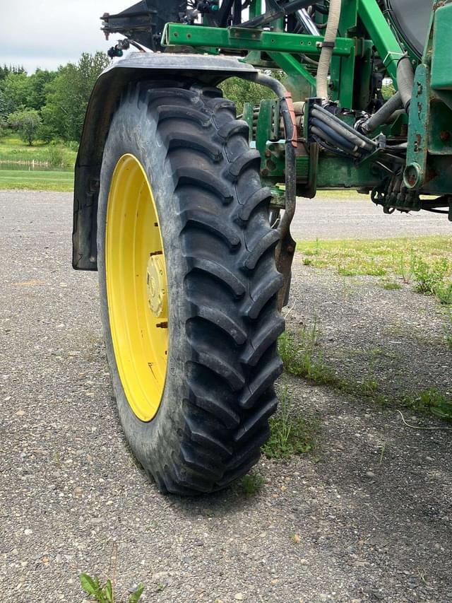 Image of John Deere 4940 equipment image 3