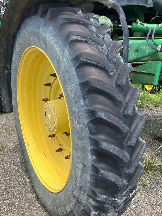 Image of John Deere 4940 equipment image 2