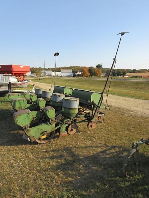 Image of John Deere 494A equipment image 3