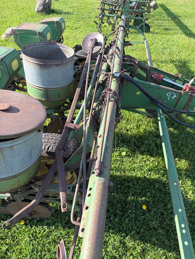 Image of John Deere 494A equipment image 4