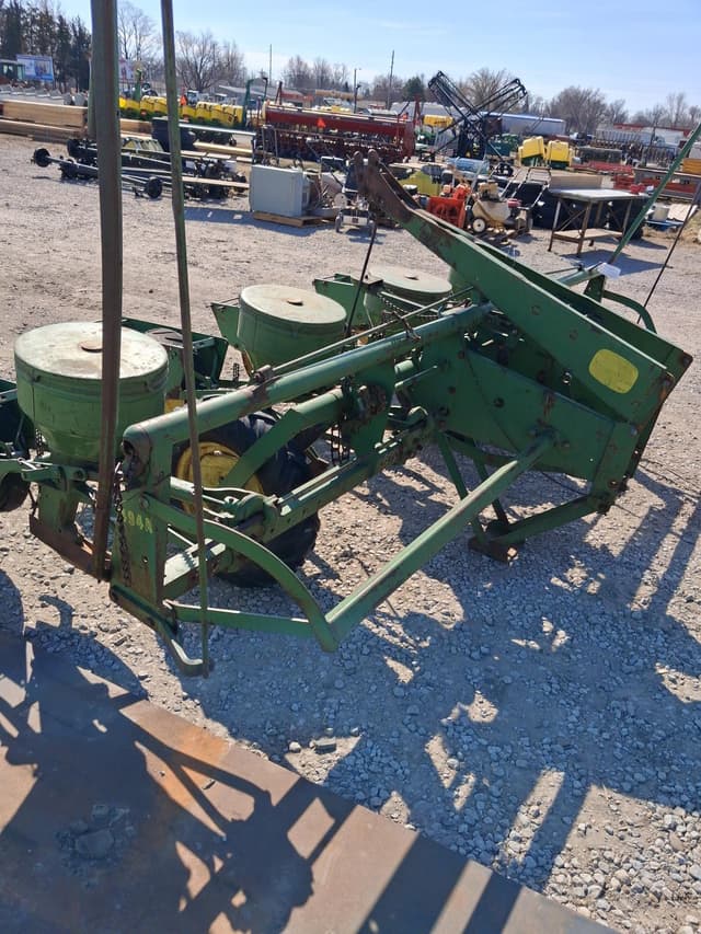 Image of John Deere 494A equipment image 2