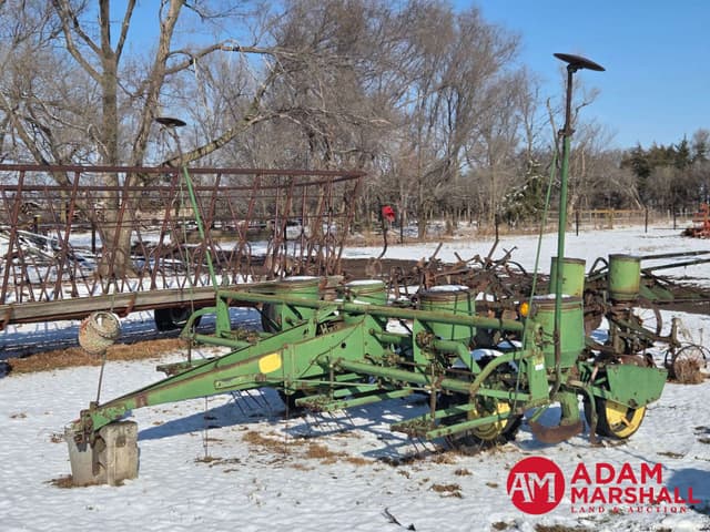 Image of John Deere 494A equipment image 1