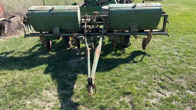 Image of John Deere 494A equipment image 1