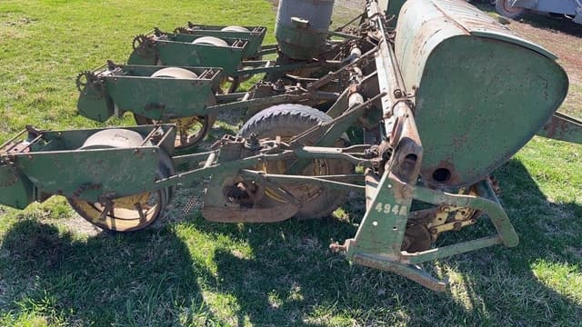 Image of John Deere 494A equipment image 2