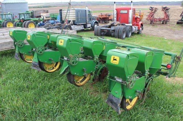 Image of John Deere 494A equipment image 1