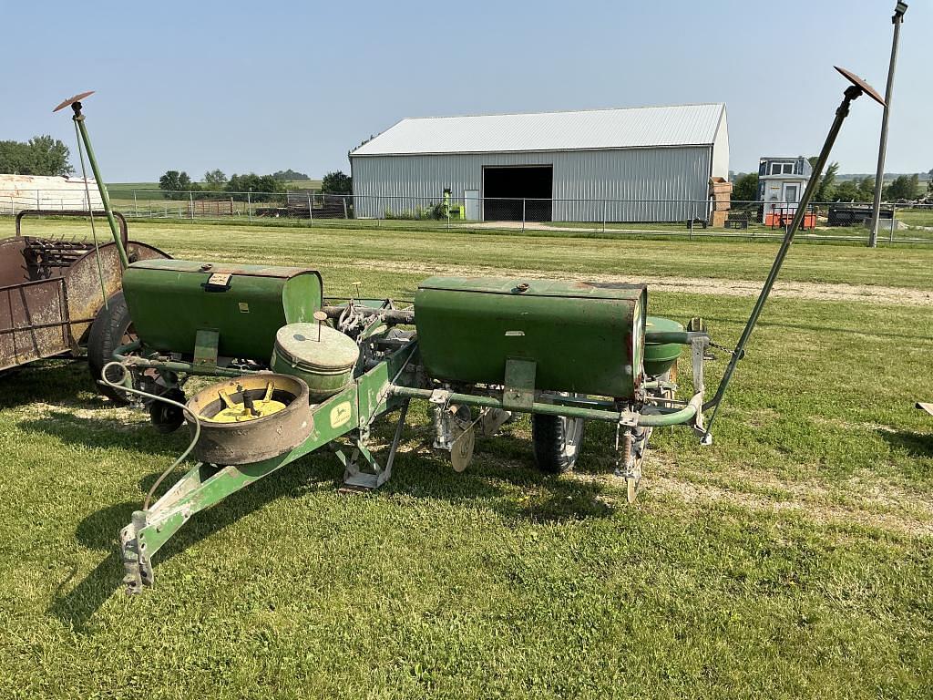 Image of John Deere 495 Primary image