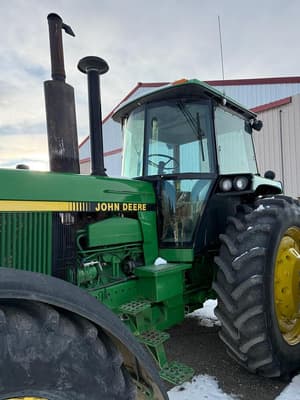 1991 John Deere 4955 Image