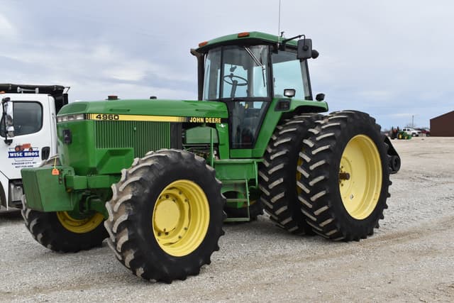 Image of John Deere 4960 equipment image 1