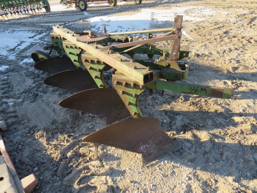 John Deere 4B Equipment Image0