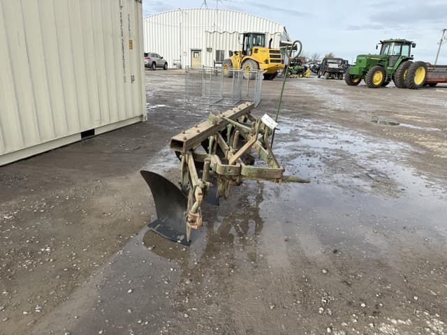 Image of John Deere 4B equipment image 2