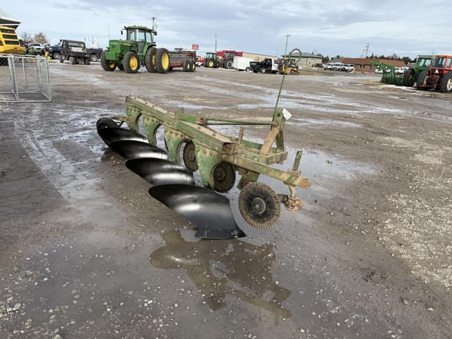 Image of John Deere 4B equipment image 3