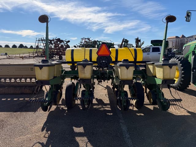 Image of John Deere MaxEmerge 2 equipment image 3