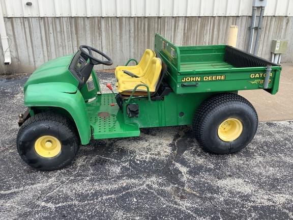 Image of John Deere Gator 4X2 Primary image