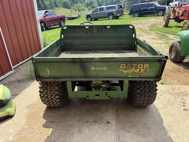 Image of John Deere Gator 4X2 equipment image 4