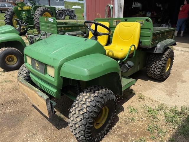 Image of John Deere Gator 4X2 equipment image 2