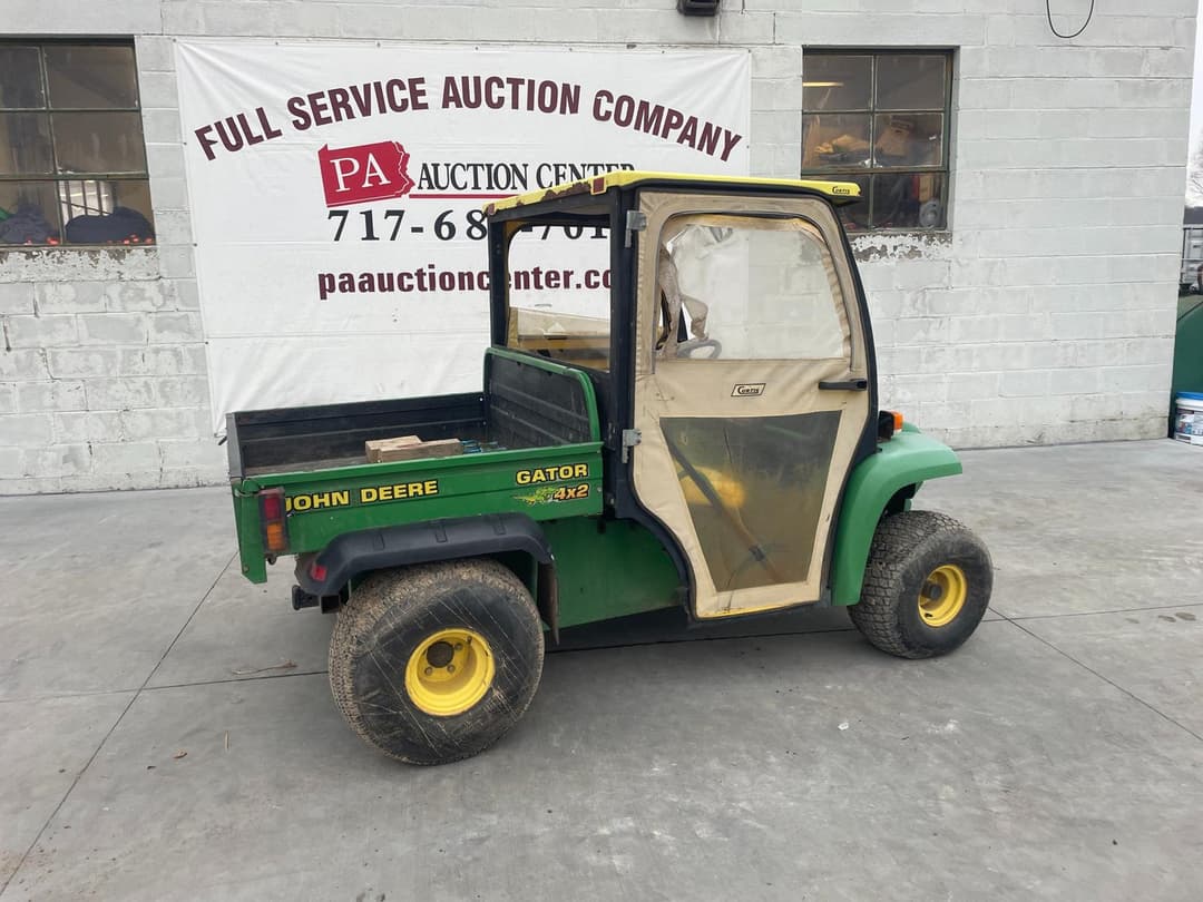 Image of John Deere Gator 4X2 Primary image