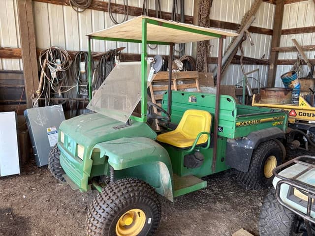 Image of John Deere Gator 4X2 equipment image 1