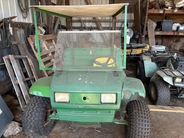 Image of John Deere Gator 4X2 equipment image 2