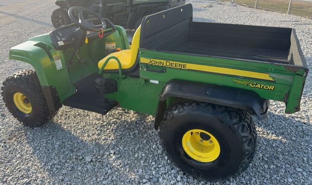 Image of John Deere Gator equipment image 4