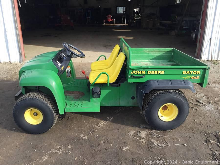 Image of John Deere Gator 4X2 Primary Image