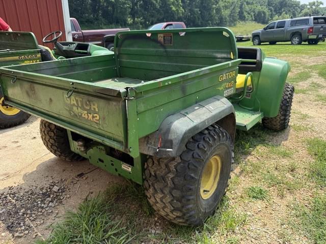 Image of John Deere Gator 4X2 equipment image 3