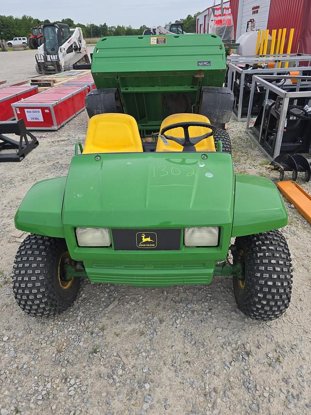 Image of John Deere Gator 4X2 equipment image 1