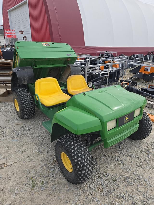 Image of John Deere Gator 4X2 equipment image 2
